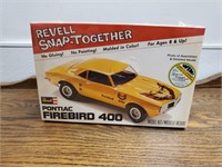 Pontiac Firebird 400 model kit
Revell 1:32 scale