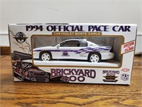 1994 Brickyard 400 toy Monte Carlo Pace Car
1:25