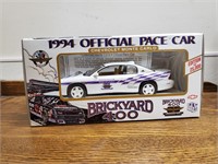 1994 Brickyard 400 toy Monte Carlo Pace Car
1:25