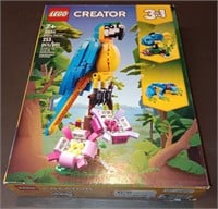 Lego - Exotic Parrot #31136 (Open Box)