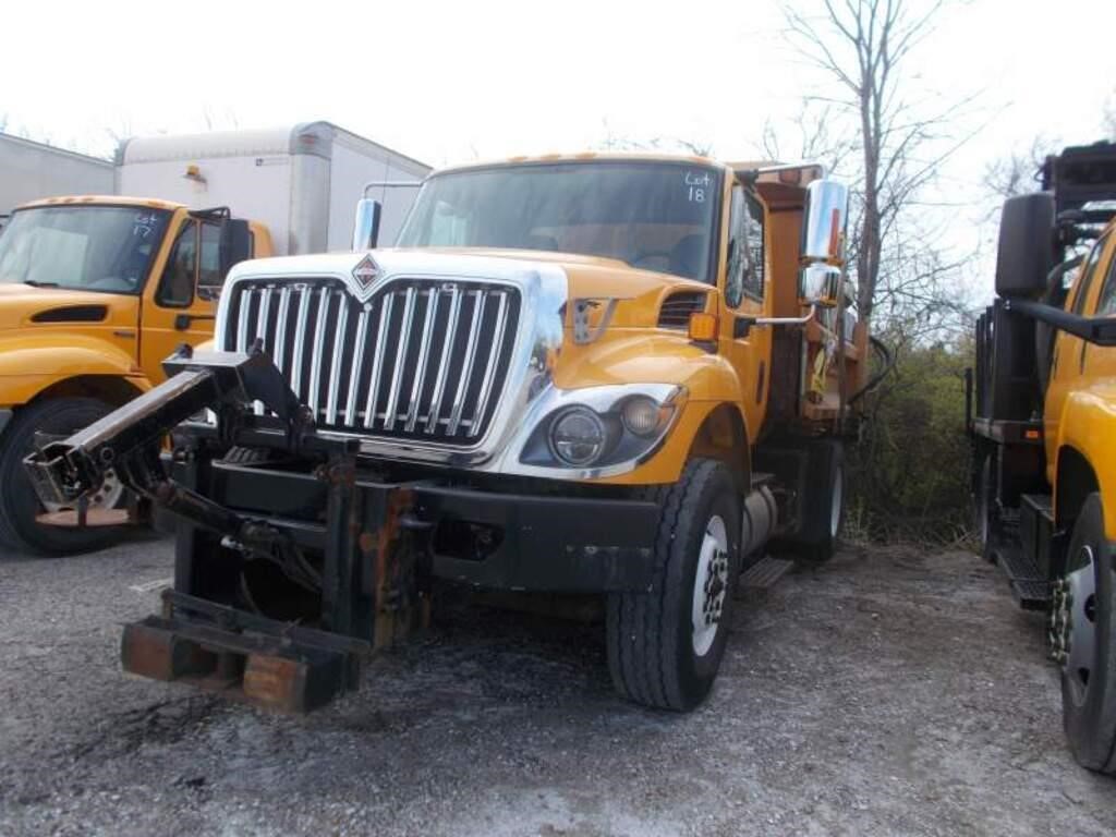 2013 INTERNATIONAL 7300 SINGLE AXLE DUMP TRUCK