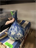 MID CENTURY POTTERY VASE