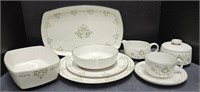 (I) Franciscan Heritage Dinnerware Includes 4