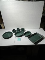 VINTAGE FOREST GREEN POTTERY DISH SET