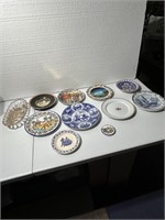 MISC COLLECTIBLE PLATES LOT