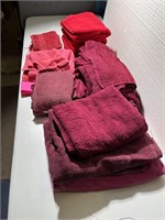 BATHROOM TOWELS LINENS