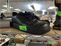 NIKE AIR FORCE 1 BLACK SHOES SZ 10.5