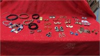 ASSORTMENT OF BRACELETS AND EARRINGS