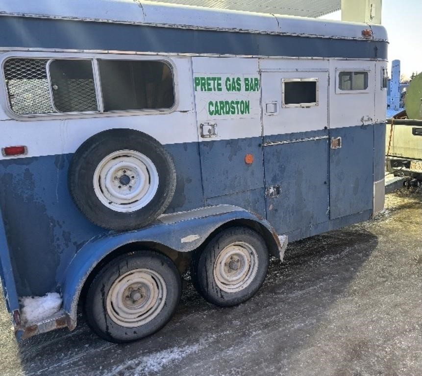 1985 18' Bumper Pull Horse Trailer