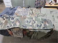 SZ 34, 36 Camo Pants & Hunting Clothes