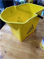 Mop bucket