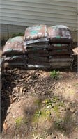 18 bags Scotts earth grow brown mulch