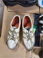 Golf shoes size 8