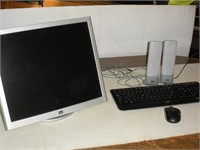 HP 19 inch Computer Monitor, Keyboard, Mouse &