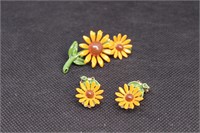 Beautiful Flower Broach and Clip on Earings