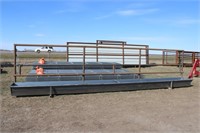 (1) 24ft freestanding cattle panel with bank