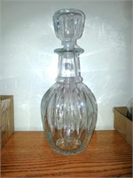 CLEAR GLASS RIBBED DECANTER WITH STOPPER