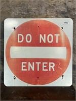 (1) "DO NOT ENTER" METAL SIGN
