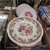 BOX OF COLLECTOR PLATES