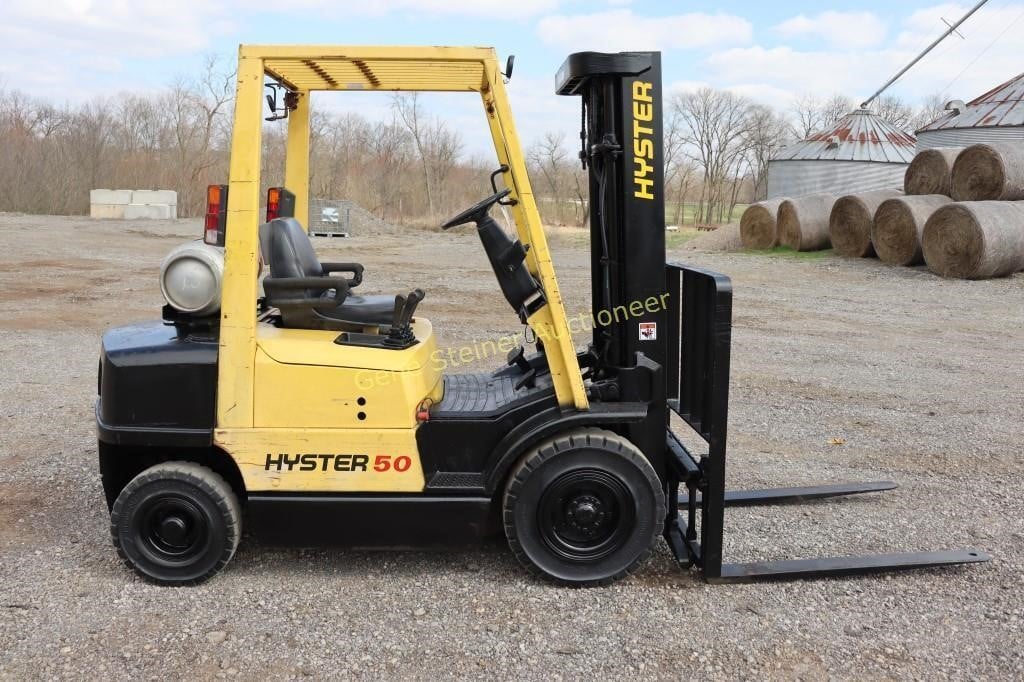 Hyster 50 Fork Lift- Propane