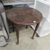 ROUND END TABLE  21" X 21" HIGH