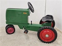 ROW CROP CHILDRENS PEDAL TRACTOR