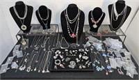 SILVER TONE JEWELRY APPROXIMATELY 120 PIECES