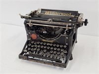 EARLY UNDERWOOD TYPEWRITER - WORKING