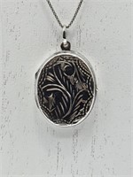 925 STERLING NECKLACE AND ETCHED LOCKET
