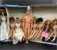 1961 Barbie Mattel Case with Vintage Barbies