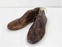 WOOD SHOE FORMS - SIZE 9