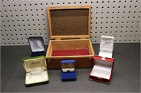 Lot of Vintage Jewlery Boxes