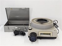 KODAK SLIDE PROJECTOR - 10.5" L X 11" W  WORKING