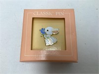 1983 Hallmark Bunny Pin