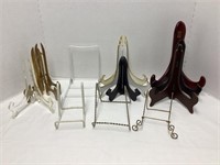 Tabletop Plate Stands and Easels