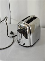 VINTAGE KNAPP-MONARCH TOASTER WORKS VERY WELL