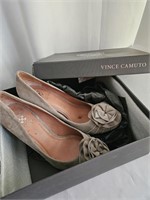 USED VINCE CAMUTO ASH TRUE SUEDE 7M WOMEN'S HEELS