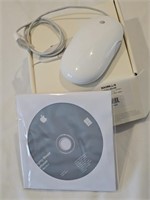 APPLE MIGHTY MOUSE IN ORIGINAL BOX 4.5"