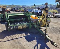 John Deere 214T Baler