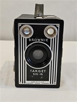 VINTAGE KODAK BROWNIE TARGET SIX- 16 CAMERA