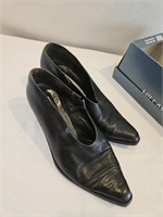 WOMENS SIZE 6 VIA SPIGA BLACK HEELS