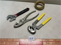 USEFUL LOT OF HAND TOOLS AND WIRE