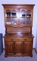 Cochrane Colony maple china hutch,