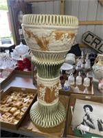 Large jardiniere & pedestal  pottery