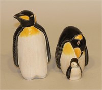 DeRosa Rinconada Figurines Emperor Penguin Family