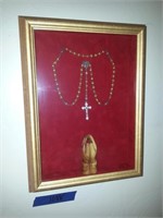 SHADOW BOX PRAYING HANDS & ROSARY