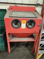 CENTRAL PNEUMATIC STEEL BLAST CABINET