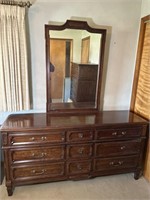 Davis Cabinet Company Wooden Dresser With Mirror