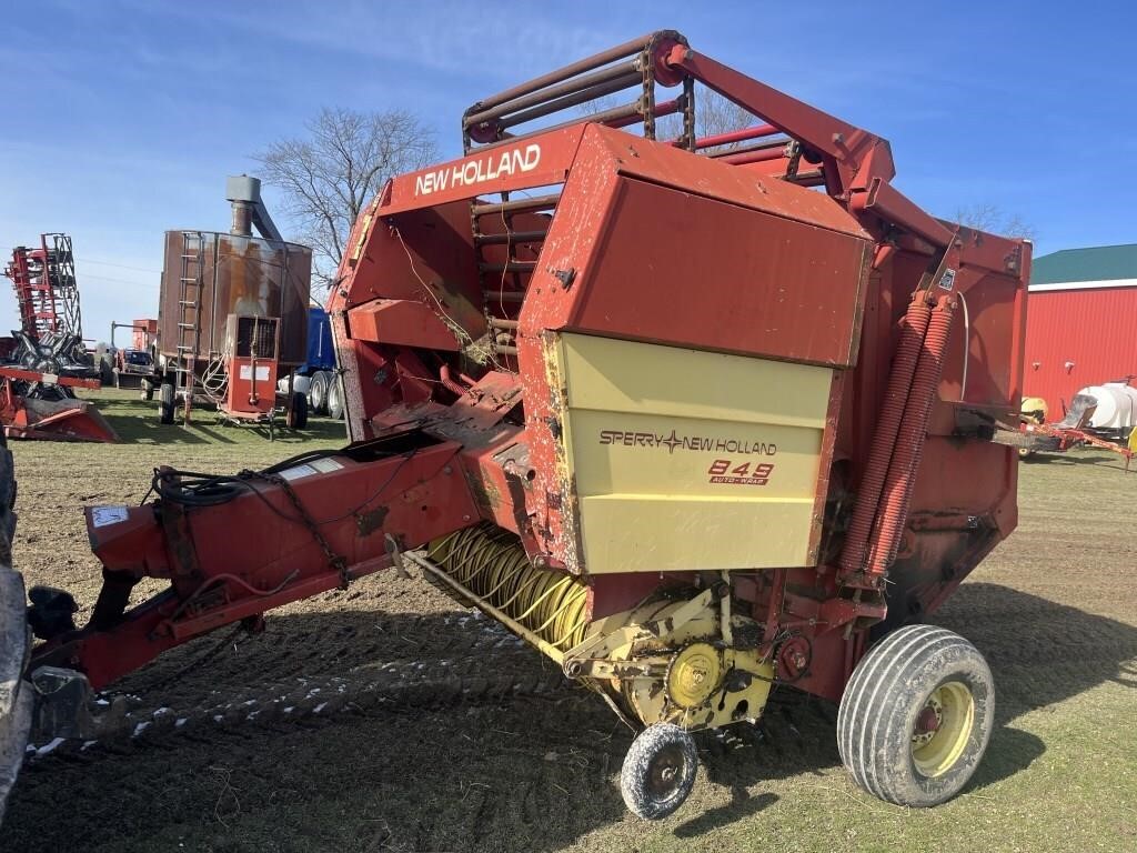 Sperry New Holland 849 Auto-Wrap round baler