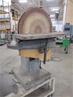 The Crescent Machine Co industrial 24-in disc